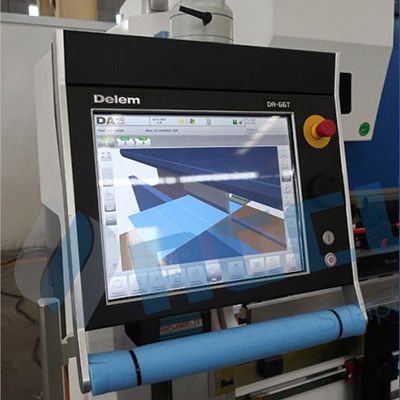 Prensa plegadora CNC 3000mm 200T, de 6 ejes con sistema DA66